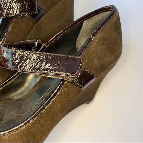 DKNY Brown Suede Wedge 9 - Picture 2 of 8